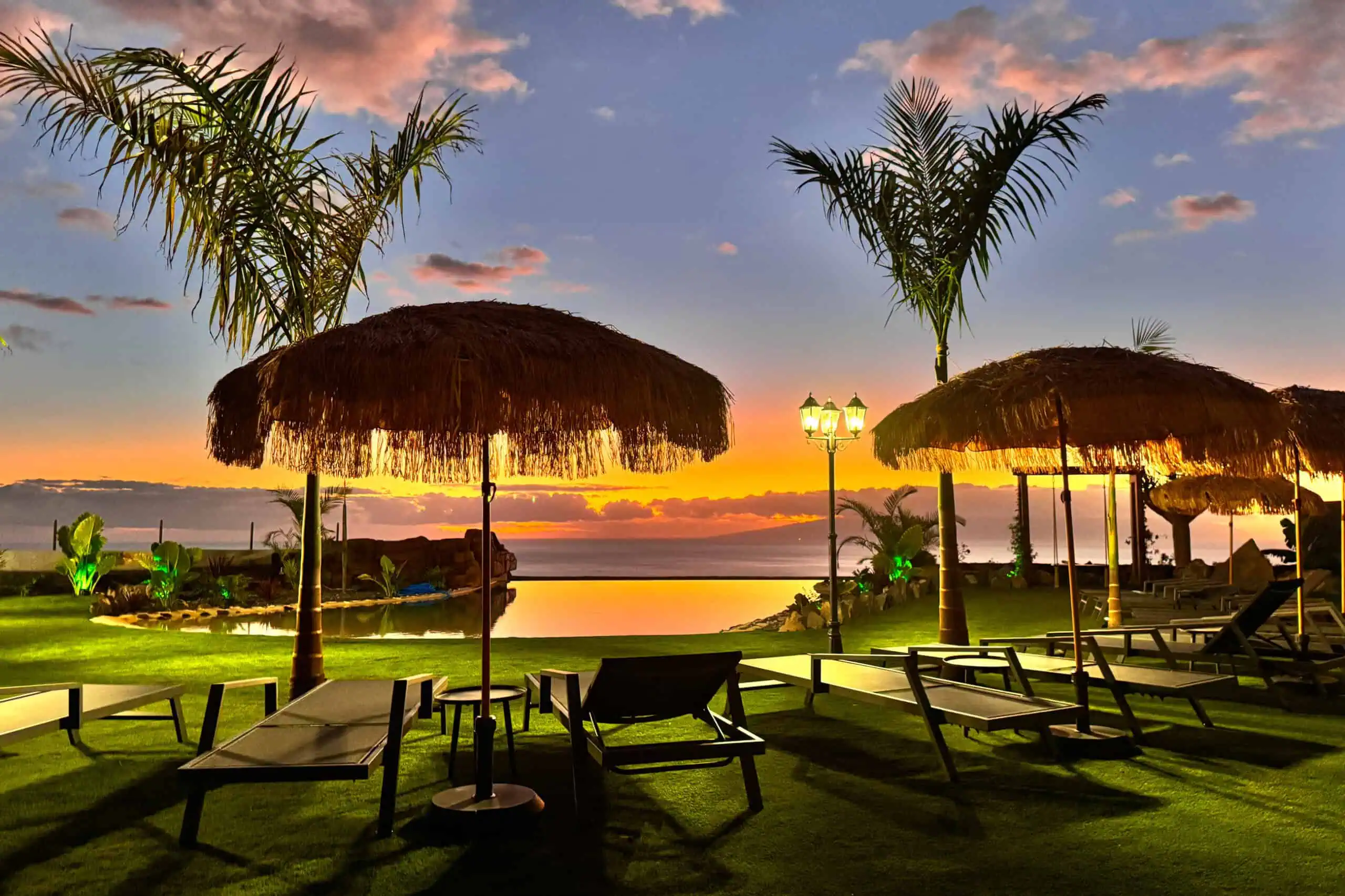 Bono Regalo Experiencia Burbuja 4 Alaya Tenerife Piscina tipo Playa Climatizada y Vistas al Océano